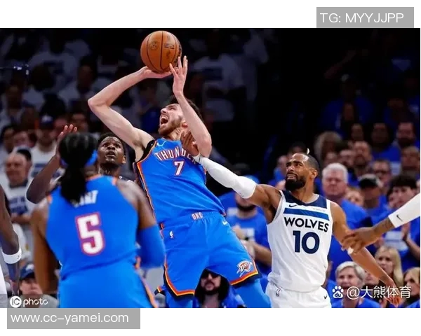 爱德华兹强调防守重要性认为自身表现能提升全队状态